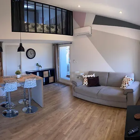 Spacieux Duplex, Vue Et Belle Terrasse * Йер