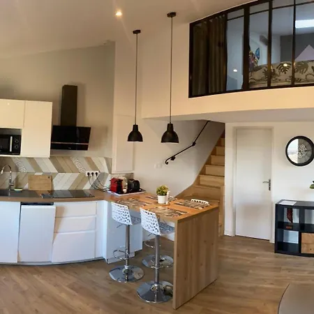 Spacieux Duplex, Vue Et Belle Terrasse Διαμέρισμα *